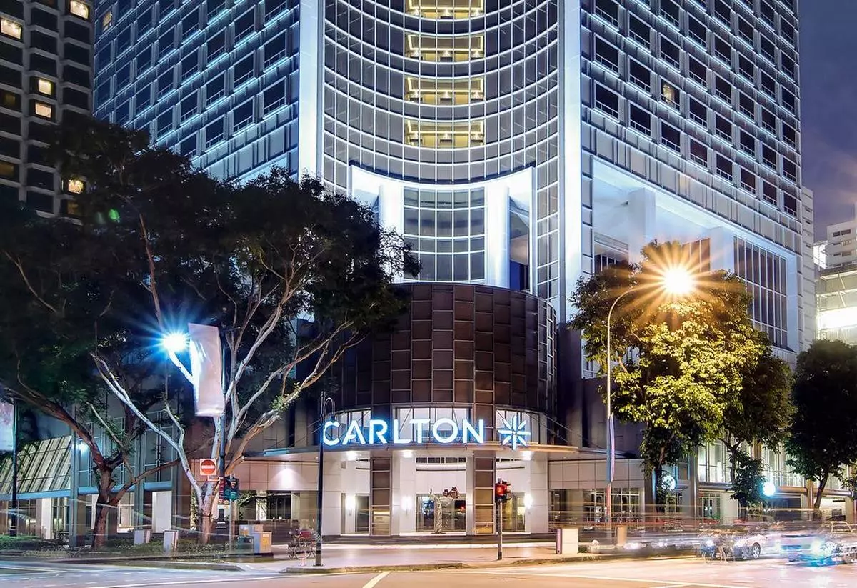 Carlton Hotel Singapore NIGHT VIEW (Copy).jpg